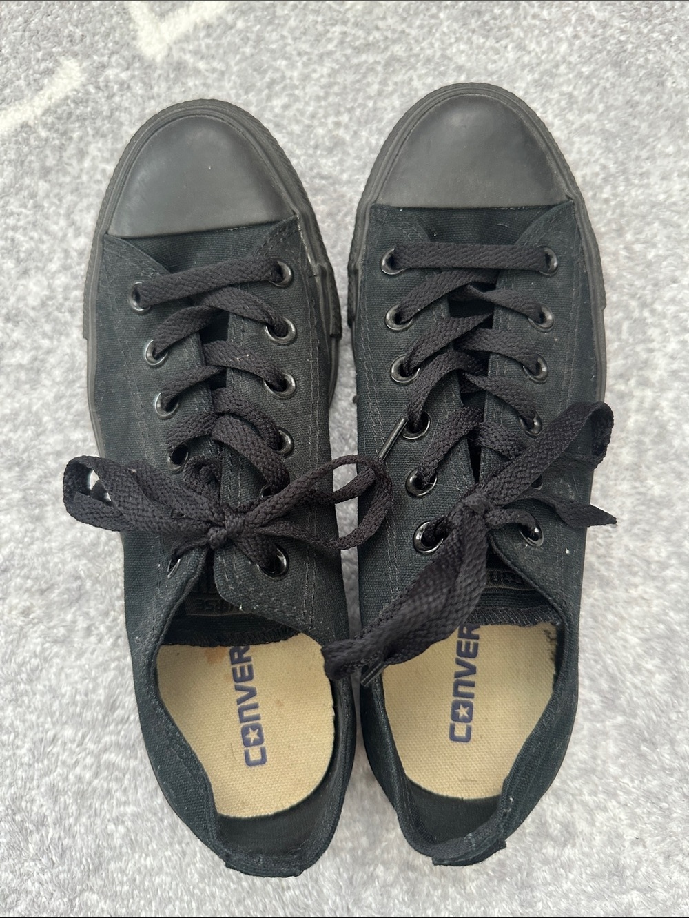 Converse Men's Black Low-Top Canvas Sneakers